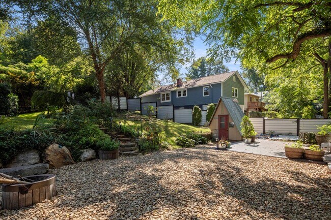 Building Photo - West Asheville Oasis