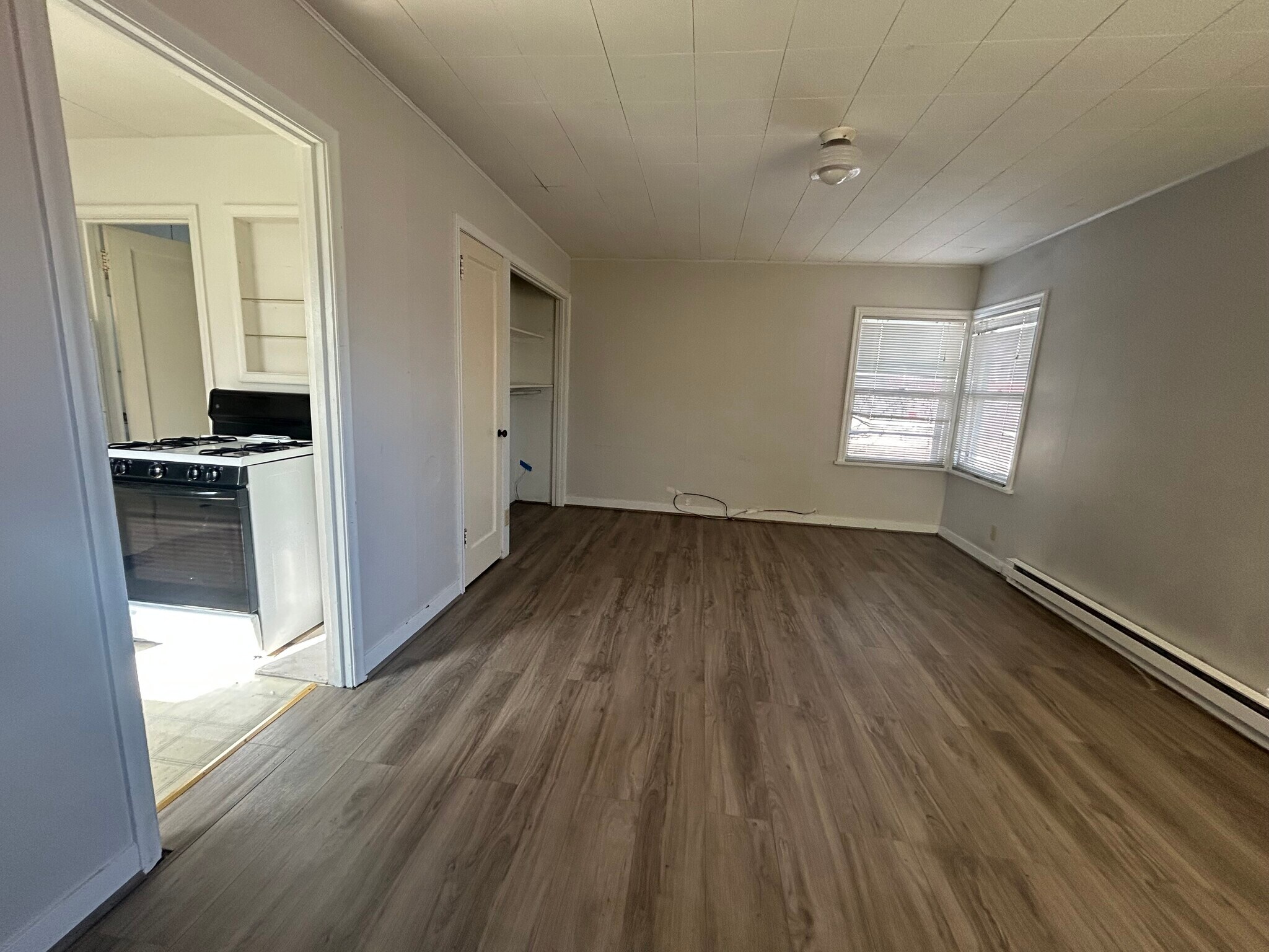 Main Living area - 885 High Street