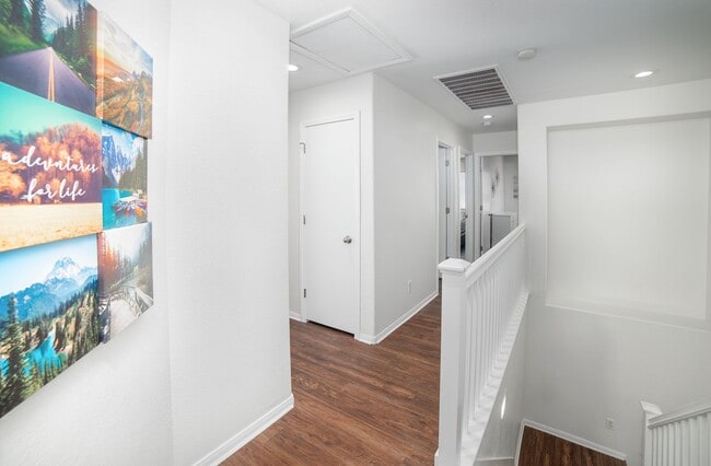 Building Photo - Beautiful home with POOL and spa located n...