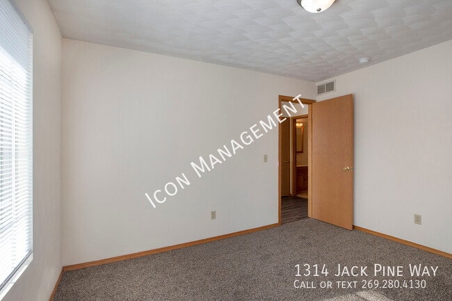Building Photo - 1314 Jack Pine Way