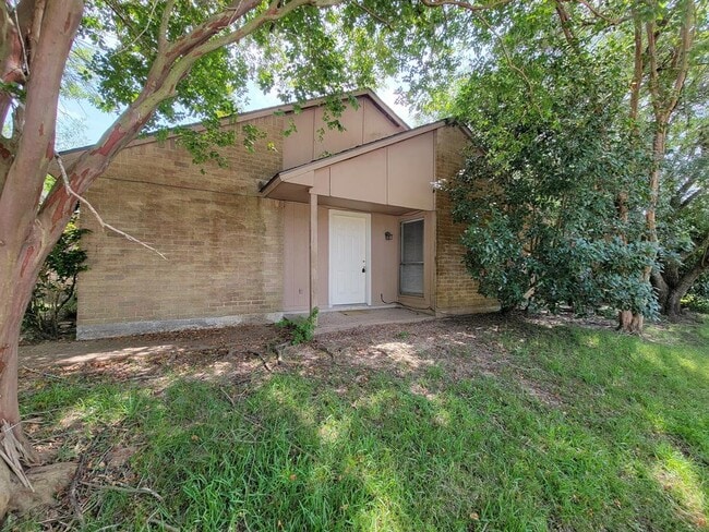 Building Photo - 17423 Ranch Country Rd