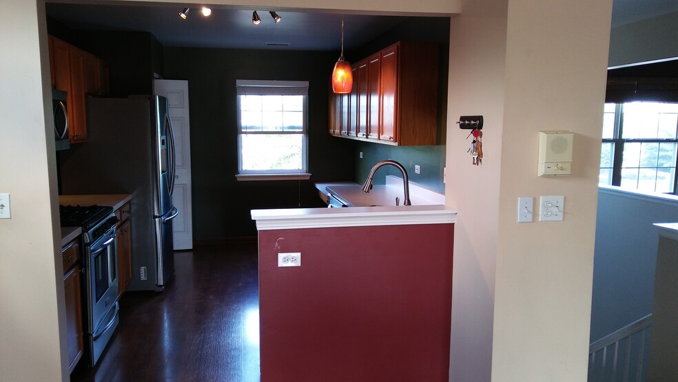 Kitchen 1 - 743 Sycamore Ct