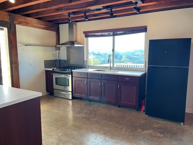 Building Photo - WILDACRES