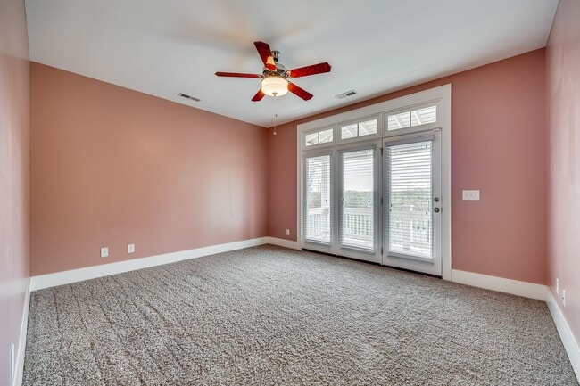 Building Photo - Gorgeous 4 bedroom 3.5 bath home in Riverwalk of Rock Hill!