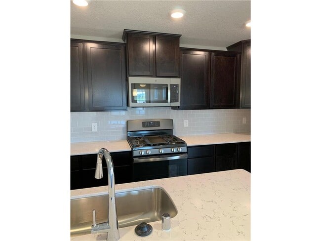 Building Photo - 4825 Martingale Dr