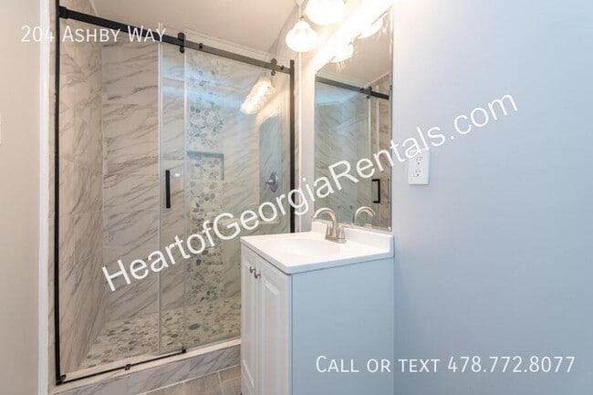 Building Photo - 204 Ashby Way