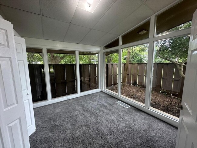 Building Photo - 4723 N Loy Lake Rd