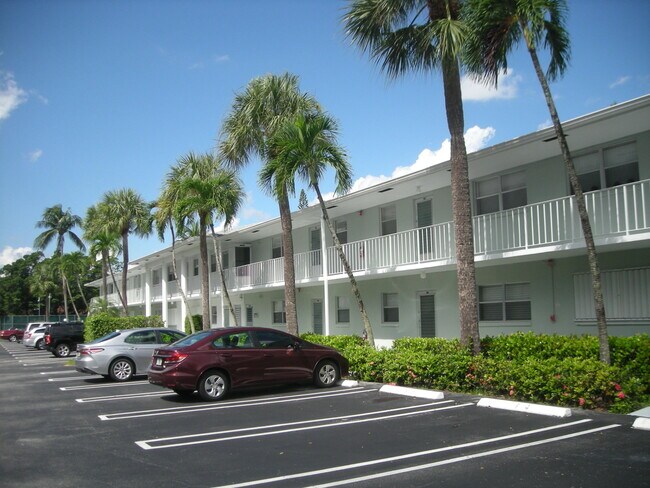 Primary Photo - 2600 SW 22nd Ave
