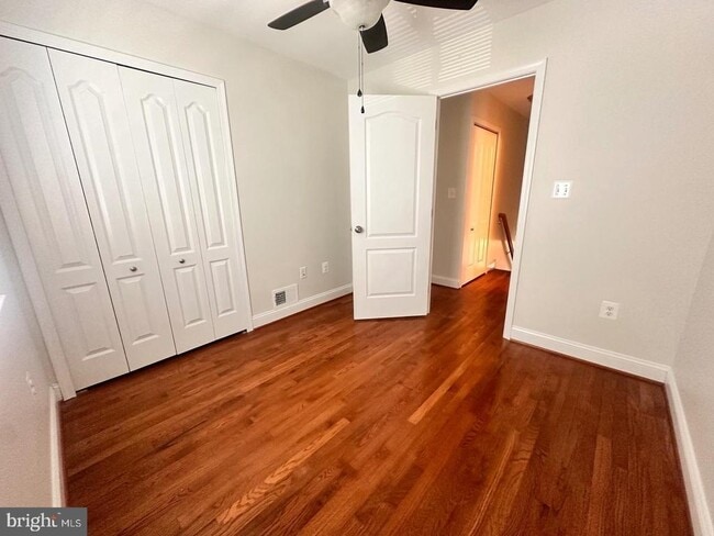 Building Photo - 11912 Clover Knoll Rd