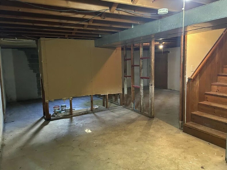 Building Photo - 707 Sherman St