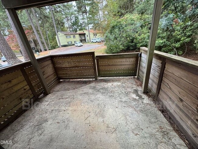 Building Photo - 533 Pine Ridge Pl