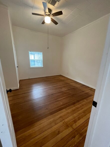 Building Photo - 5332 Lindsley Ave