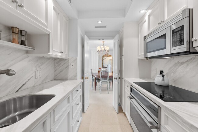 Building Photo - 354 Chilean Ave