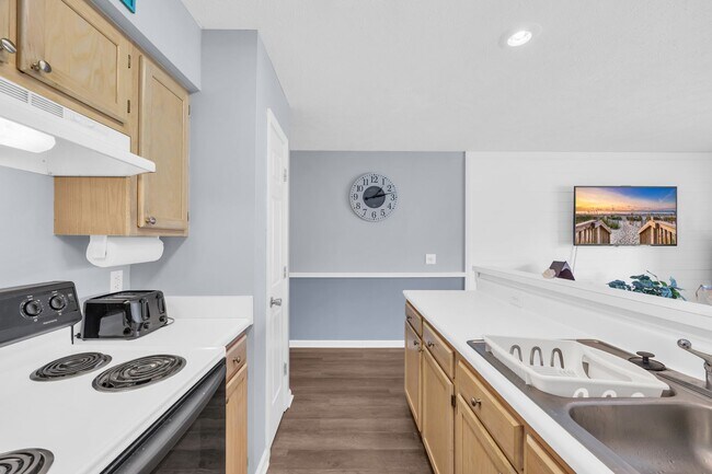 Building Photo - 581 Blue River Ct