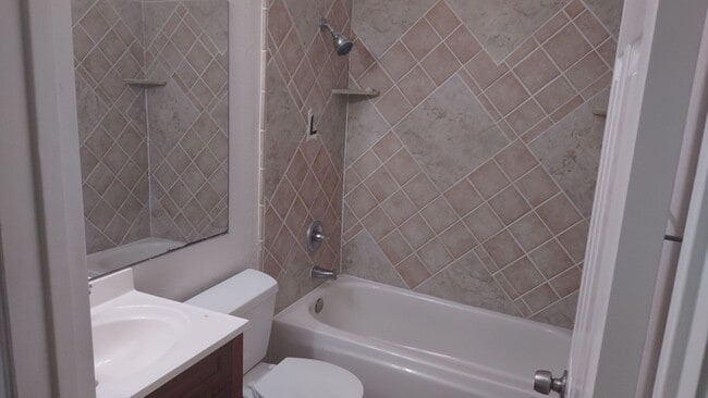 Building Photo - 4111 Ozro Ct