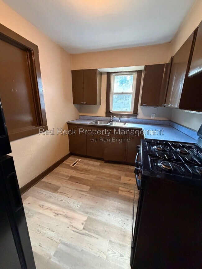 Building Photo - 1147 McKinley Ave