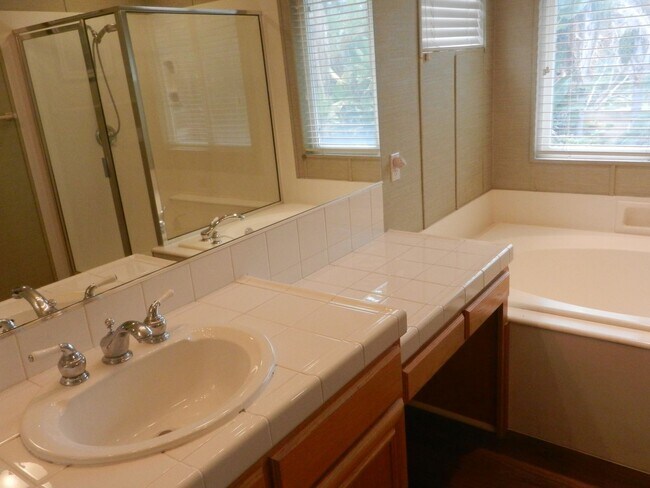Building Photo - 3211 Rancho Quartillo