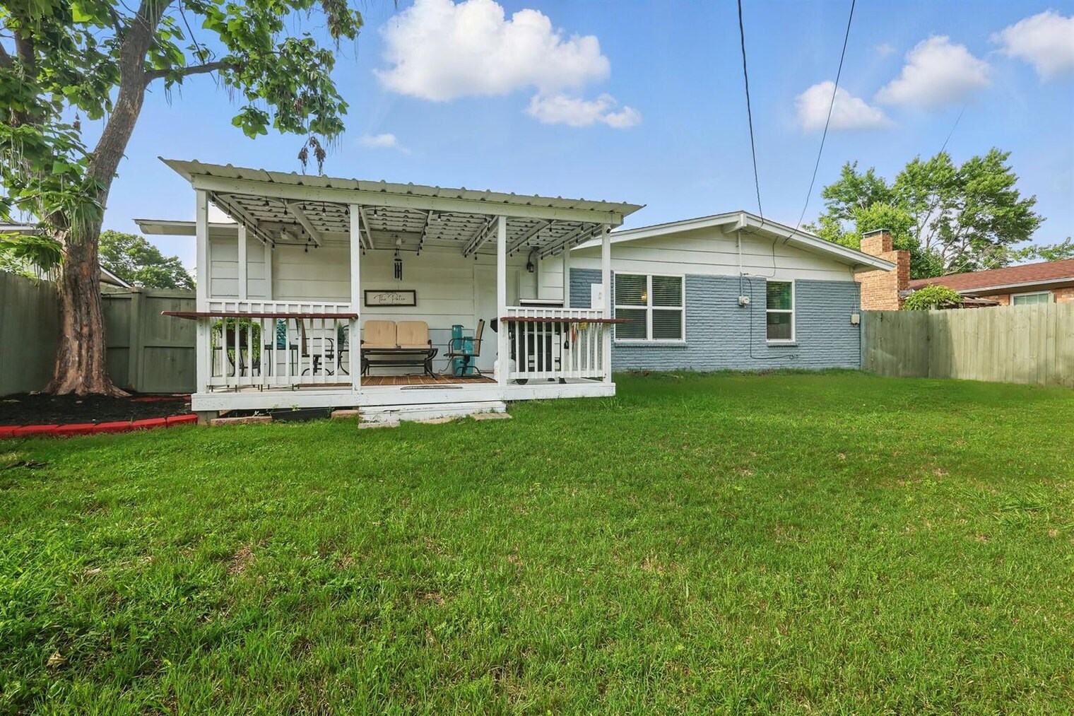 Building Photo - 743 Greenhaven Dr