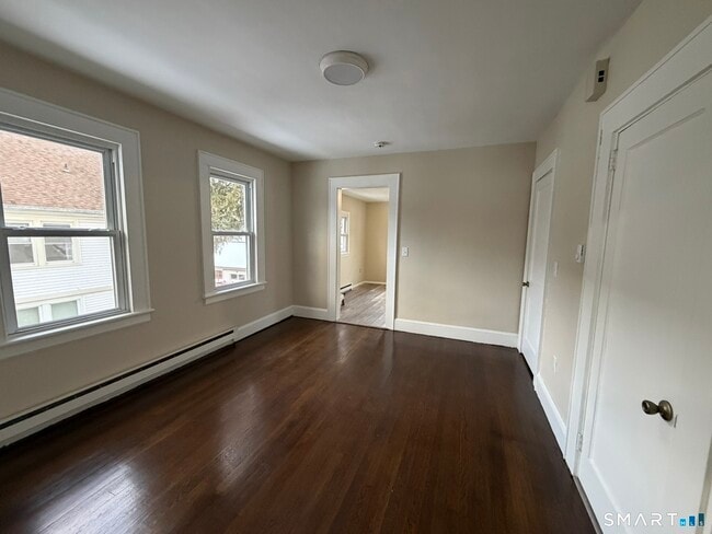 Building Photo - 35 9th Ave