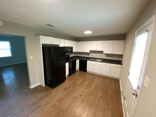 Building Photo - AVAILABLE IN MARCH 2026!