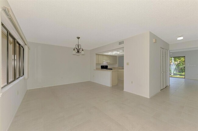 Building Photo - 935 Sunridge Way