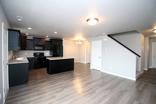 Building Photo - Amazing home in a quiet location!