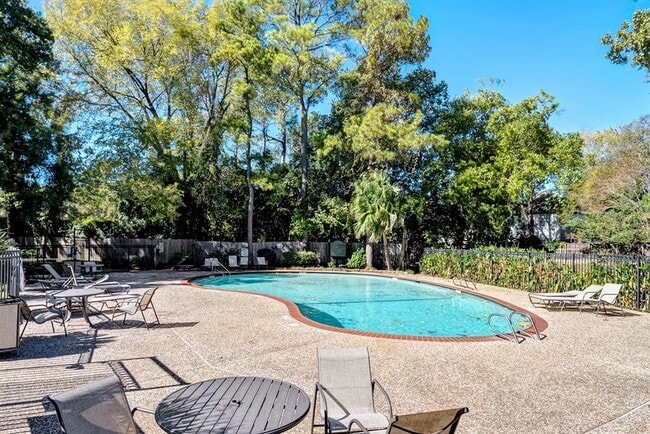 Building Photo - 13012 Trail Hollow Dr