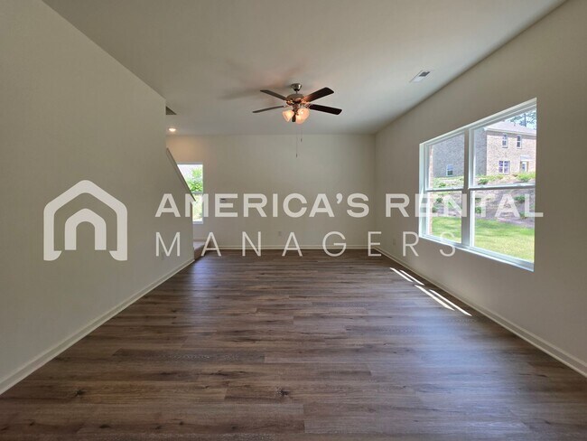 Building Photo - Spacious Home for Rent in Calera, AL!