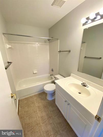 Building Photo - 13205 Cloppers Mill Dr