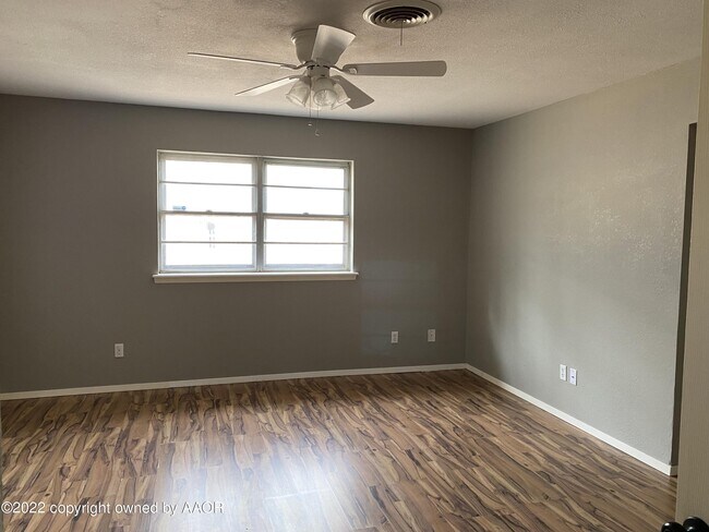 Building Photo - 3730 Rutson Dr