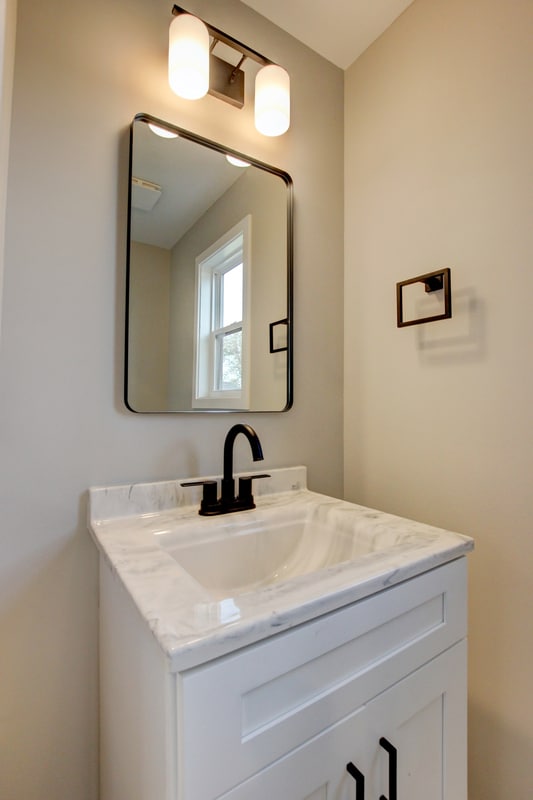 Building Photo - 238 3rd St