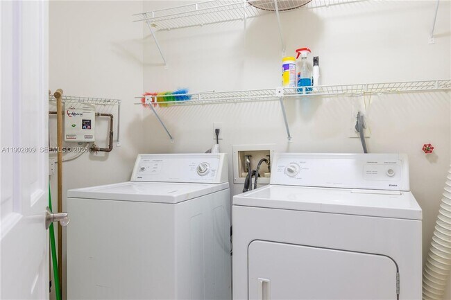 Building Photo - 10257 NW 9th St Cir