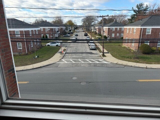 Building Photo - 241 Lexington St