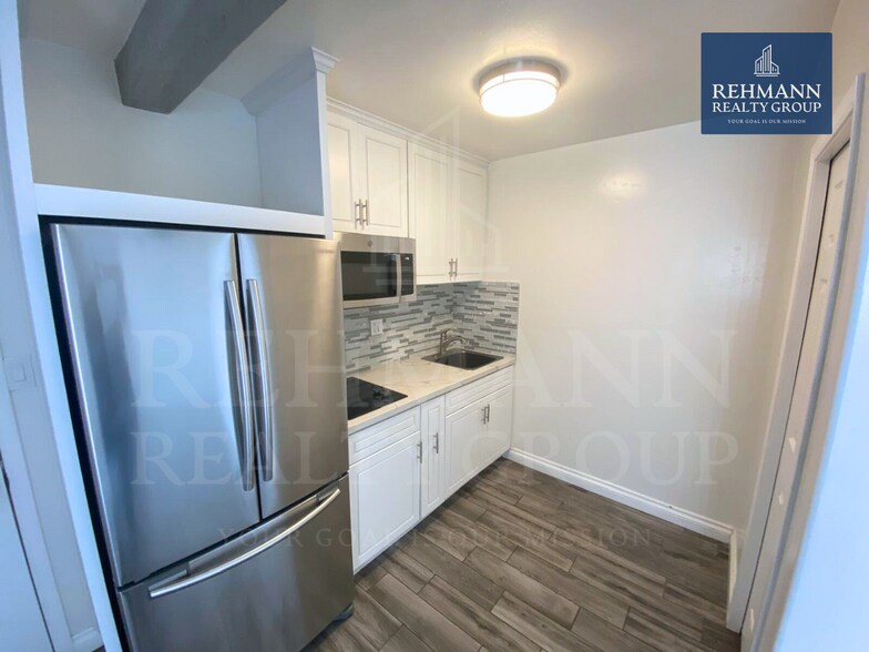 Primary Photo - 3722 Bancroft Dr