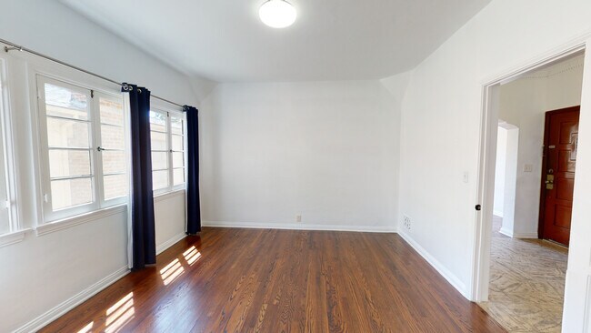 Building Photo - 10747 Ashton Ave