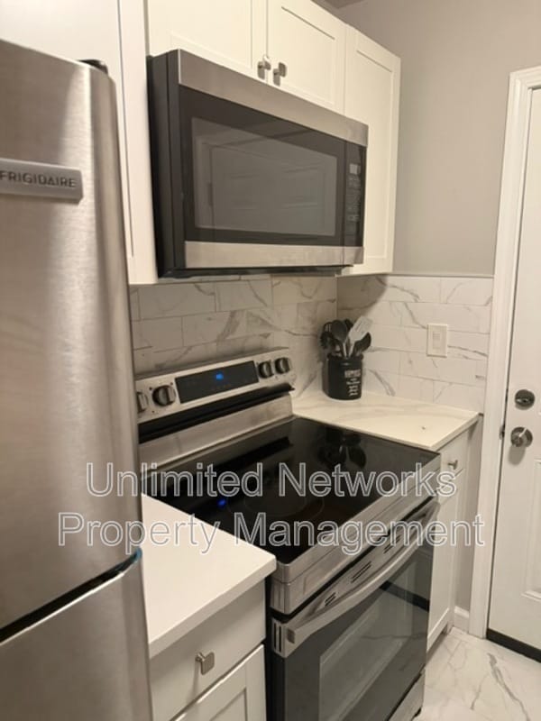 Building Photo - 151 Lawton St SW