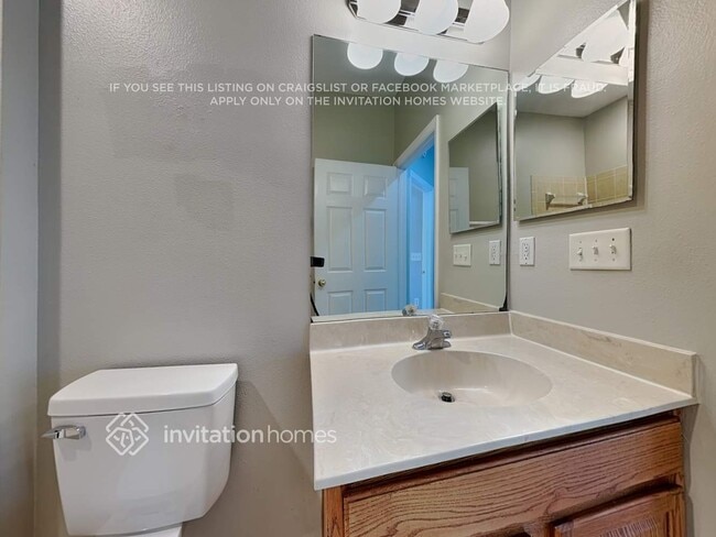 Building Photo - 1227 Nashville Dr