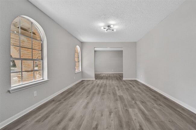 Building Photo - 13426 Balcrest Dr