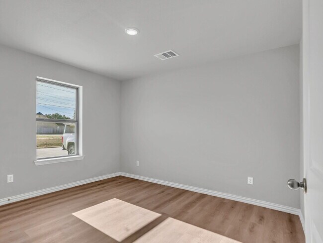 Building Photo - Brand New Fourplex