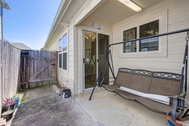 Building Photo - 3619 Apple Dale Dr