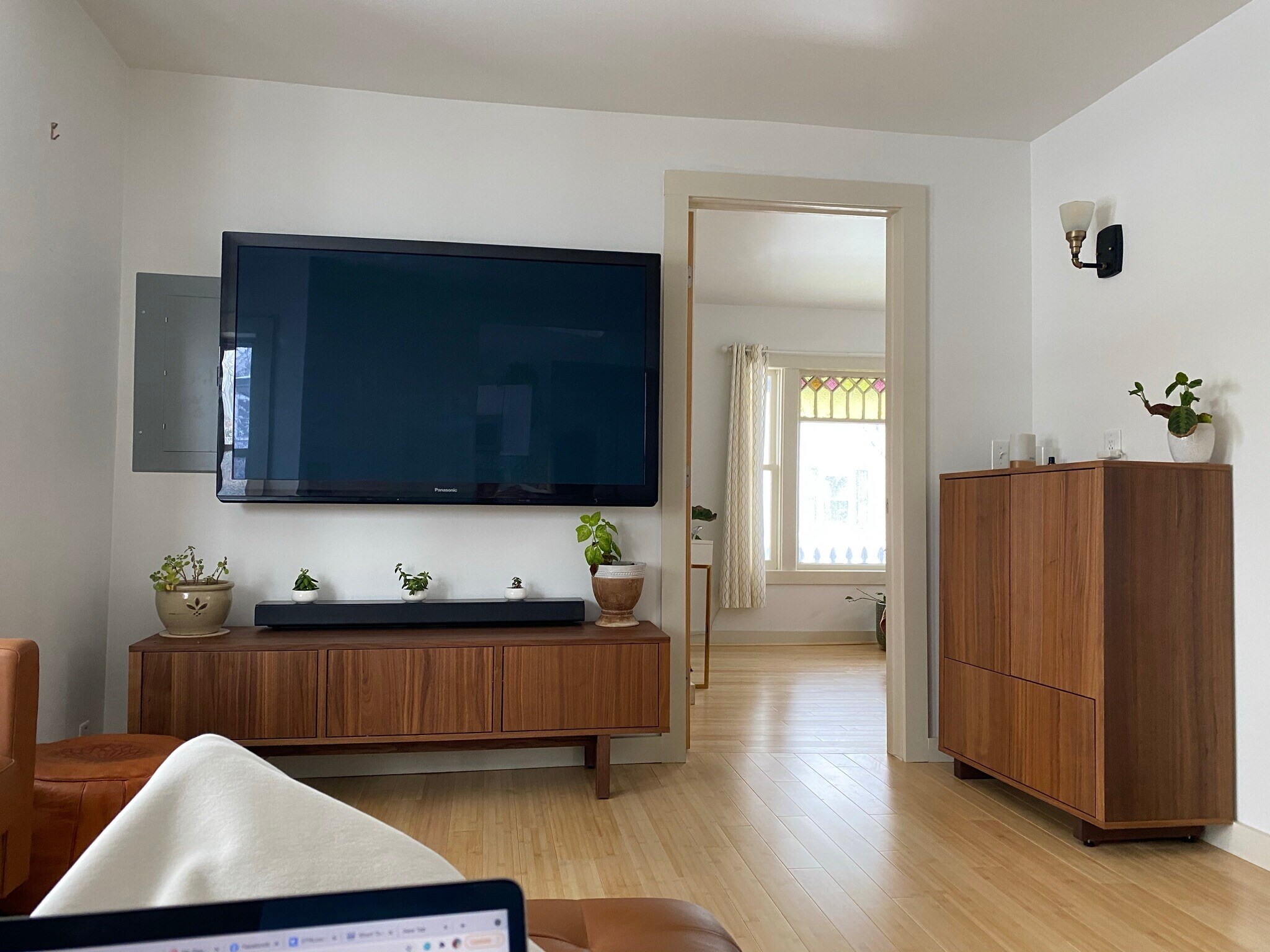 Building Photo - 44 Luck St