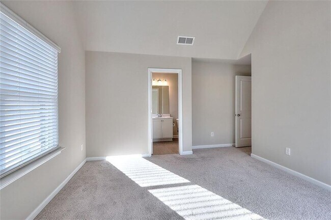 Building Photo - 4314 Woodsley Pl