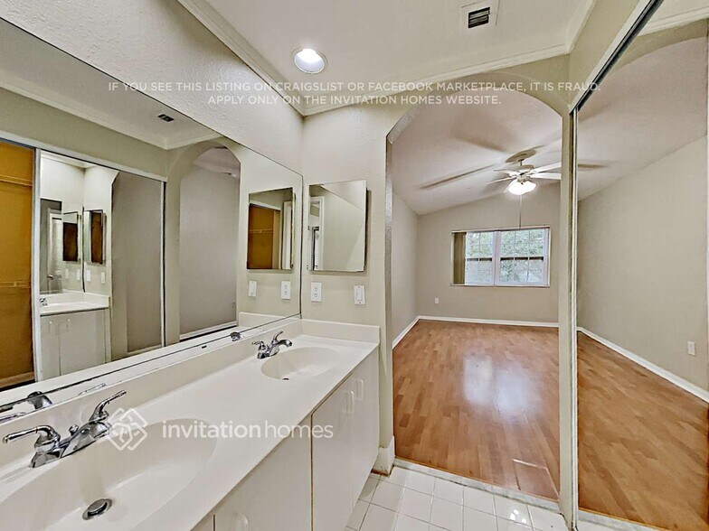 Building Photo - 18710 SW 25th Ct