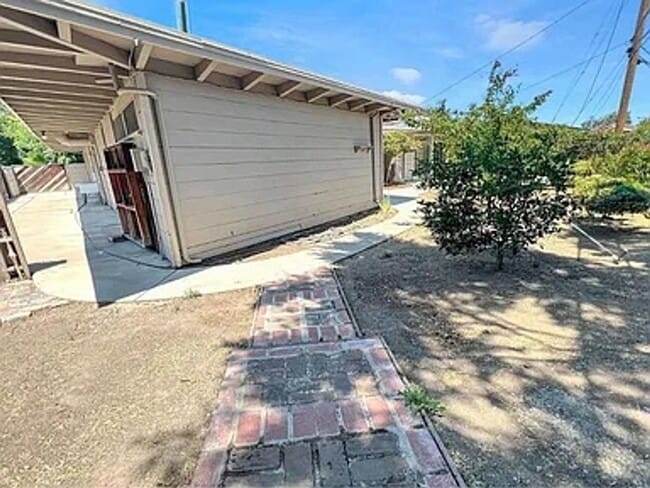 Building Photo - Charming 3BR House in Stockton