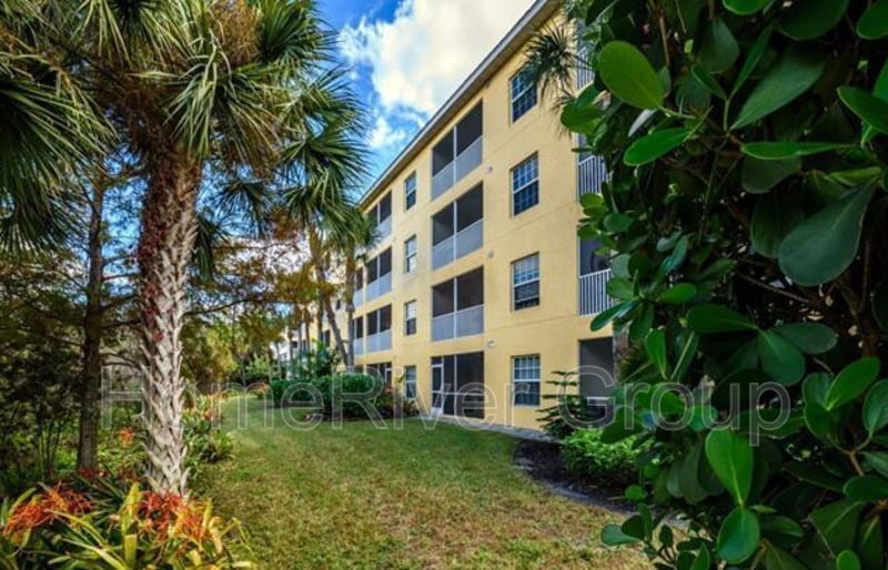 Building Photo - 4530 Botanical Pl Cir
