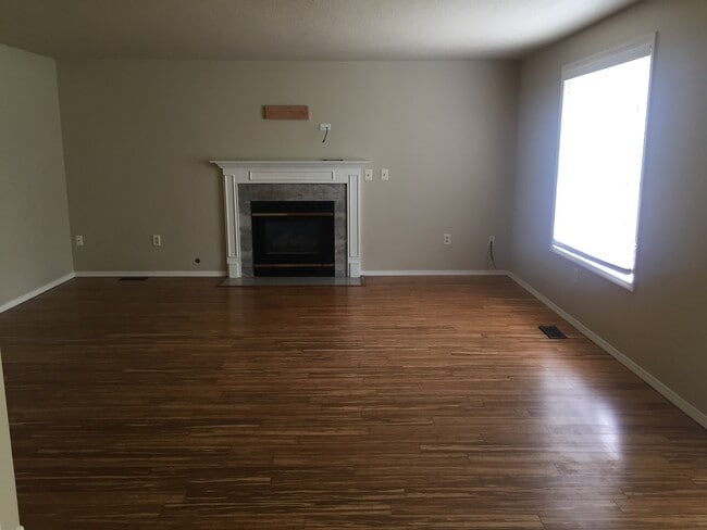 Building Photo - 4-Bedroom in Desirable Prune Hill Neighborhood in Camas!