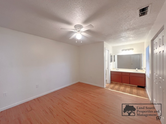 Building Photo - 120 Rosalynn Cir