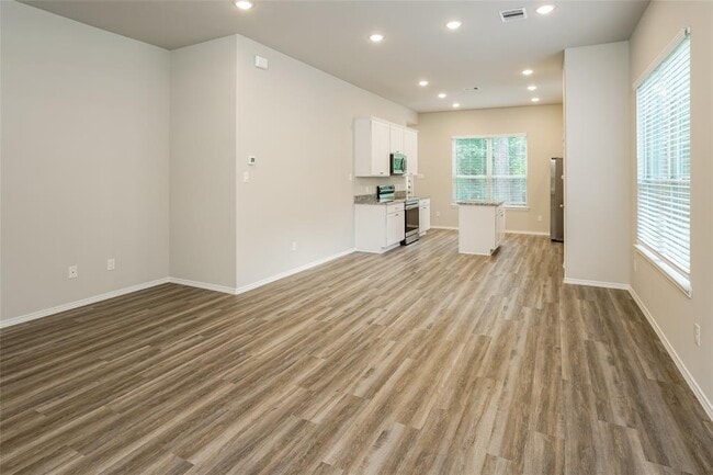 Building Photo - 603 Cherokee Dr