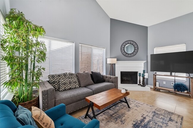 Building Photo - 18530 Trail Bend Ln