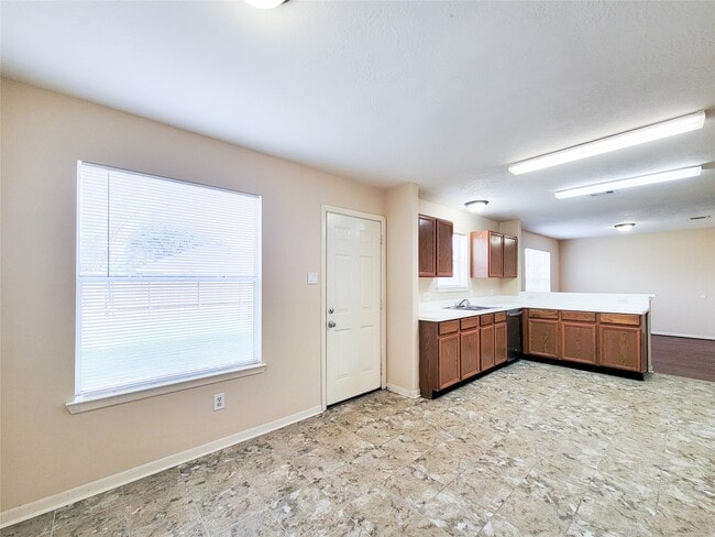 Building Photo - 19718 Byron Meadows Dr